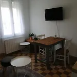 Апартаменты A Cote De La