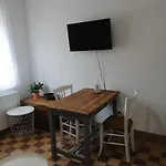 A Cote De La
