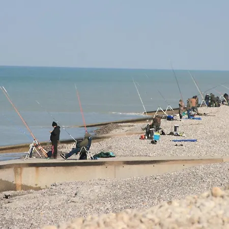 A Cote De La Ault