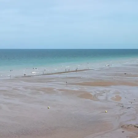 A Cote De La Daire *