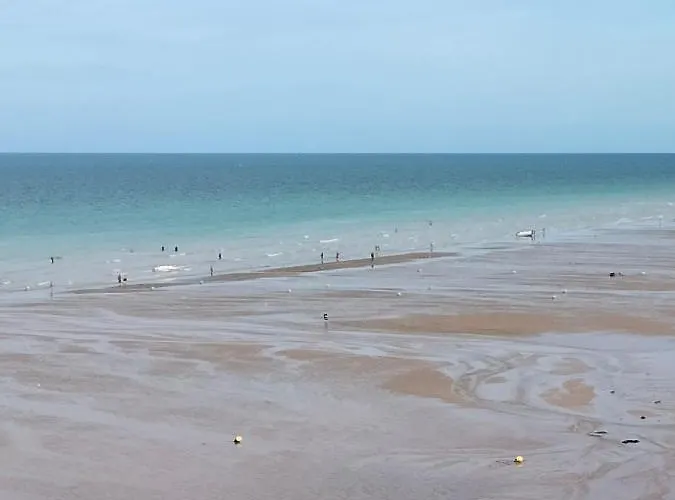 A Cote De La Lejlighed *